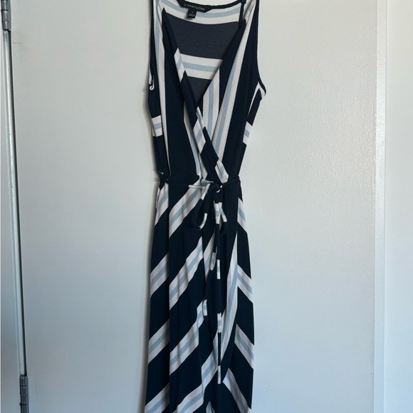 Small 41 Hawthorn Blue and White Striped Dress with Tie - Picture 7 of 9